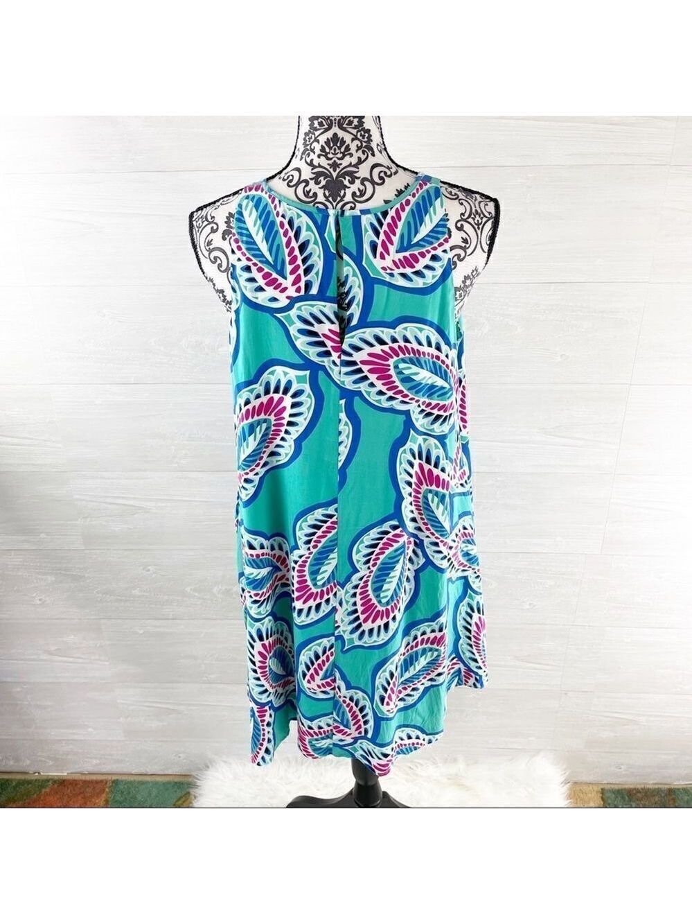Crown & Ivy Leaf Print Shift Midi Halter Dress - Picture 5 of 8